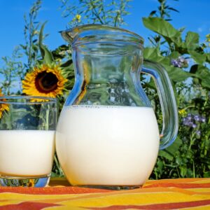 milk, glass, pitcher-2474993.jpg
